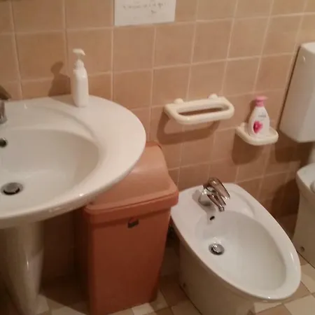 Vieille Antibes- Marche' Provencal Appartement *