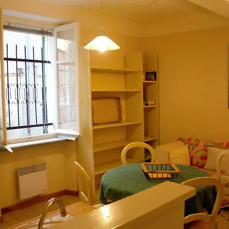 Appartement Vieille Antibes- Marche' Provencal