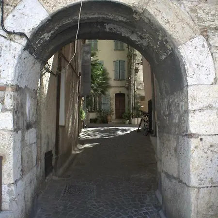 Appartement Vieille Antibes- Marche' Provencal *