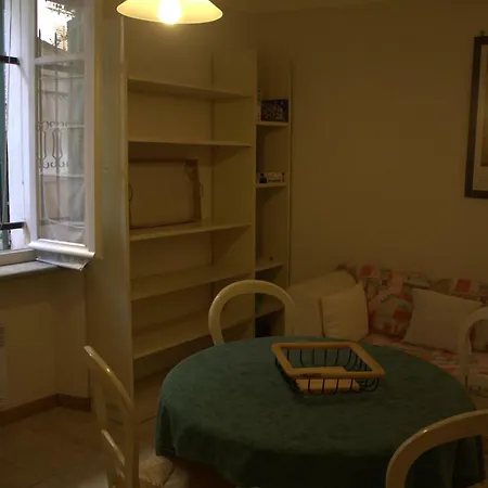Vieille Antibes- Marche' Provencal Appartement