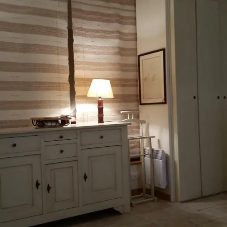 Vieille Antibes- Marche' Provencal Appartement *