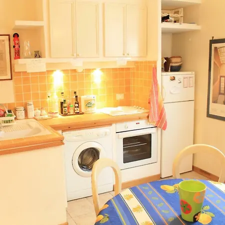 Appartement Vieille Antibes- Marche' Provencal Antibes